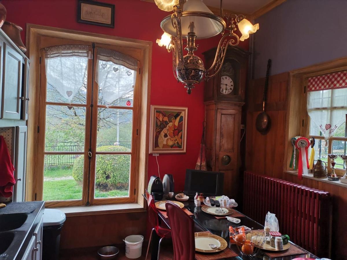Le Kino Panorama Bed and Breakfast Vic-sur-Cère Exteriör bild