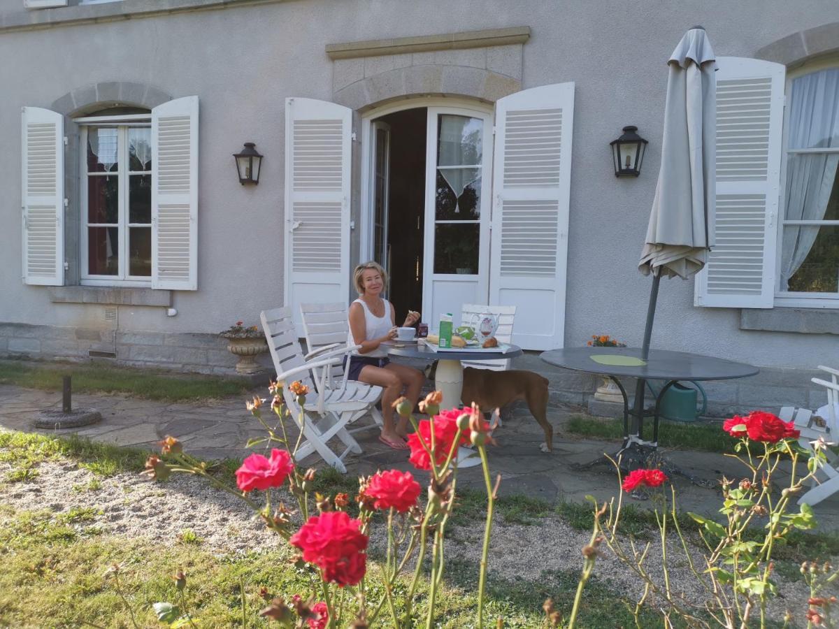 Le Kino Panorama Bed and Breakfast Vic-sur-Cère Exteriör bild